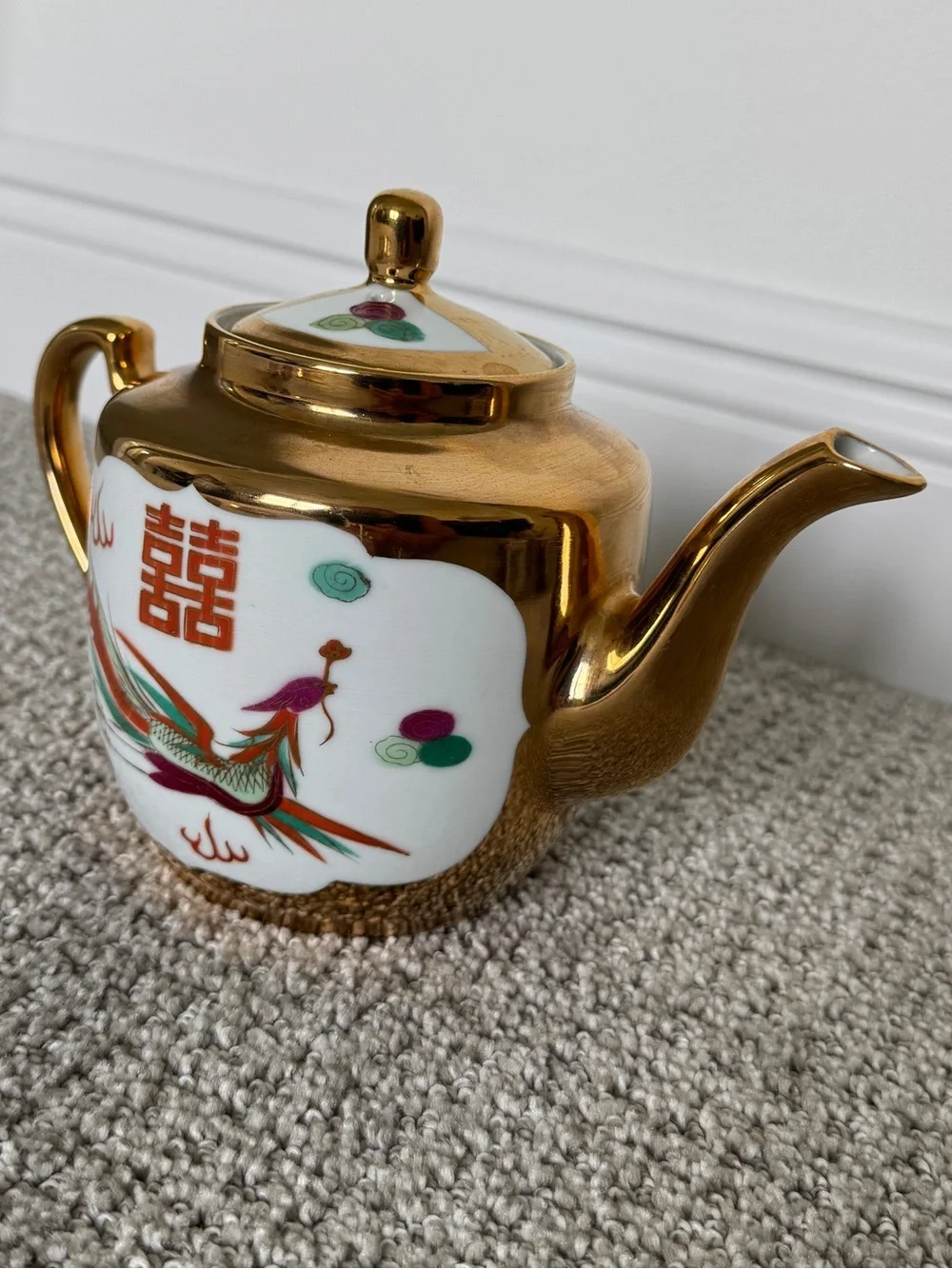 Porcelain tea set with Chinese deagon motifs